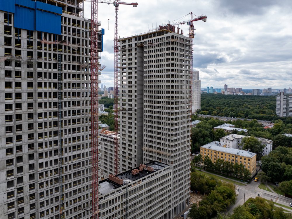 На улице Адмирала Макарова завершились монолитные работы в новом ЖК