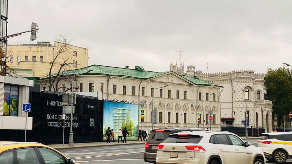 Фасады восьми домов с ризалитами отреставрировали в рамках программы капремонта