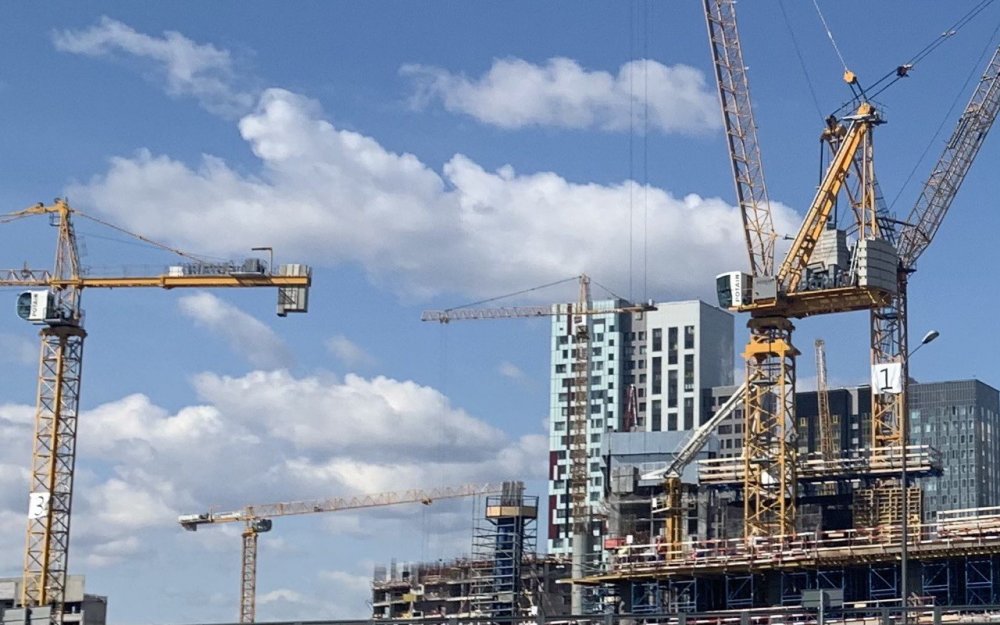 Более 28 млн кв. метров недвижимости реализуют московские застройщики в рамках долевого строительства