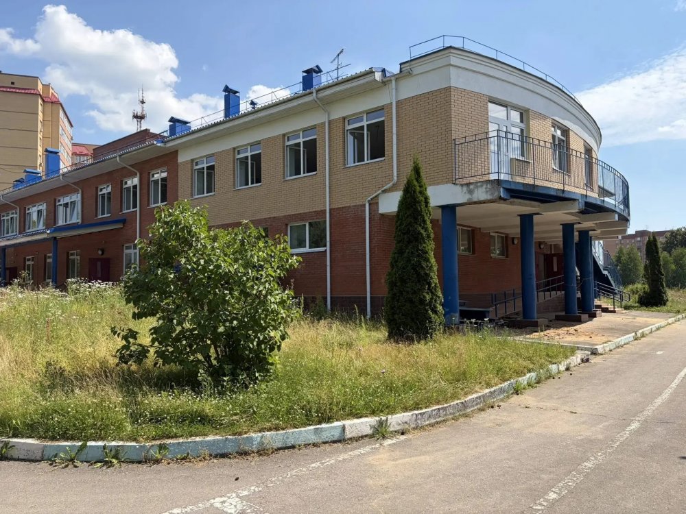 На площадке капремонта СОШ №2 в Истре приступили к общестроительным работам