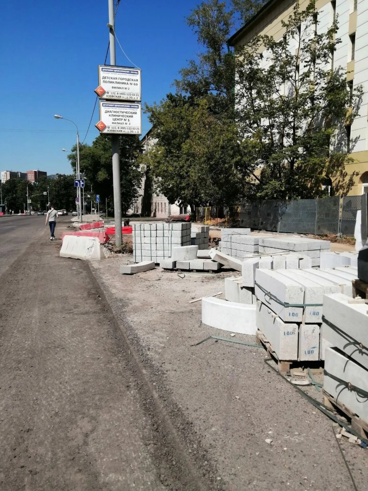 На Люблинской улице обновили асфальтовое покрытие